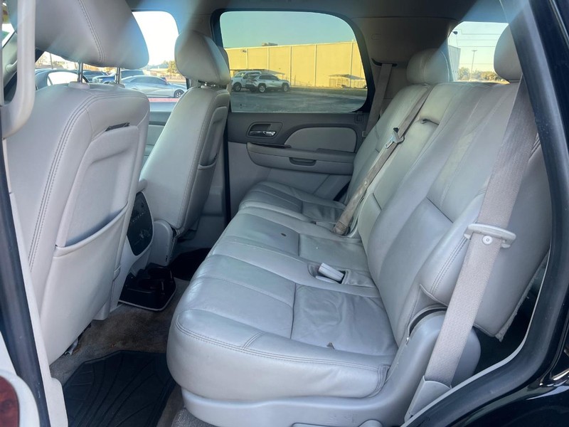 Chevrolet Tahoe Vehicle Full-screen Gallery Image 9