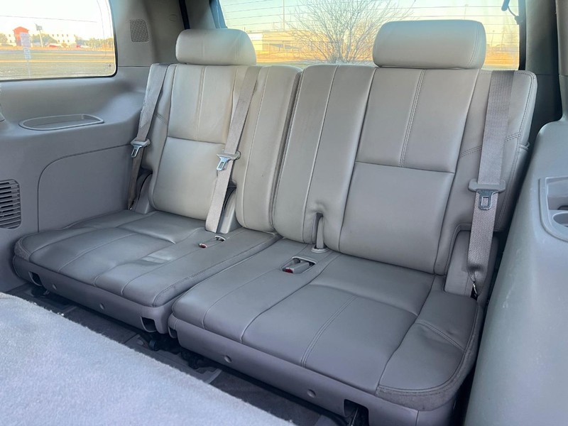 Chevrolet Tahoe Vehicle Full-screen Gallery Image 10