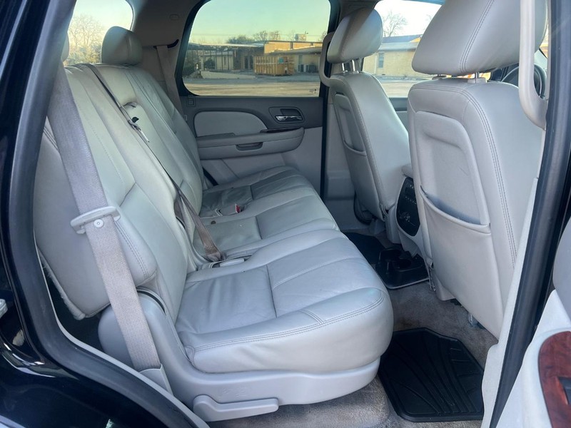 Chevrolet Tahoe Vehicle Full-screen Gallery Image 12