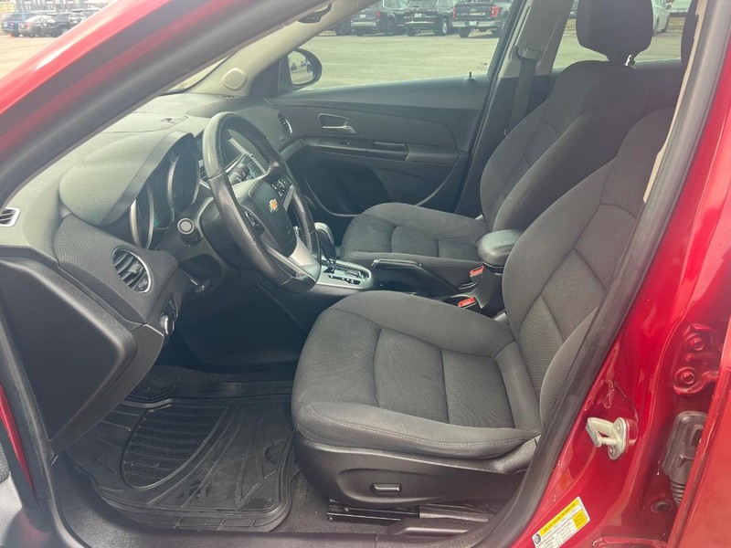 Chevrolet Cruze Vehicle Full-screen Gallery Image 08