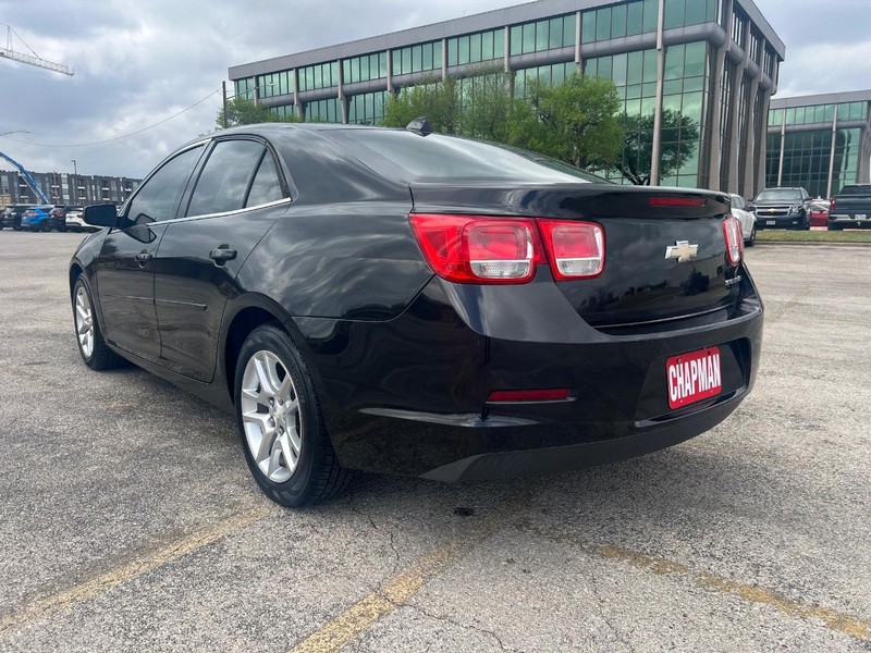 Chevrolet Malibu Vehicle Full-screen Gallery Image 07