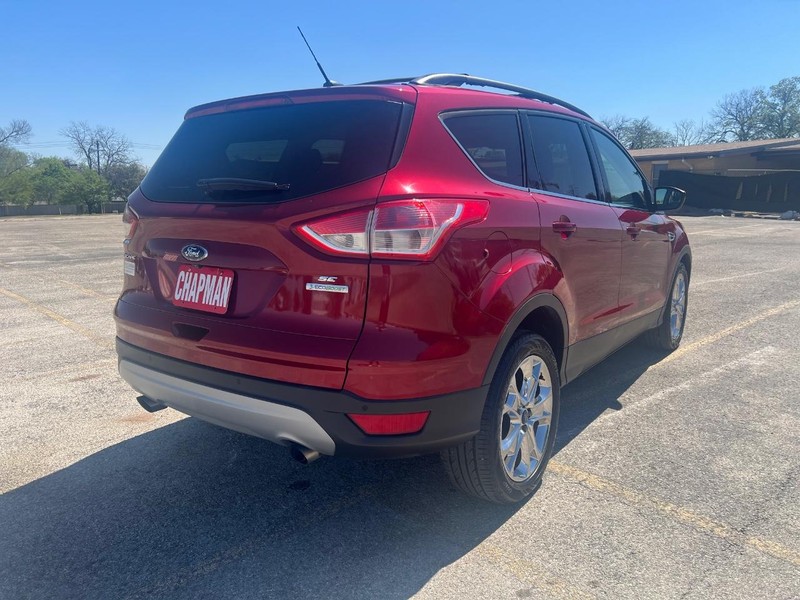 Ford Escape Vehicle Full-screen Gallery Image 6