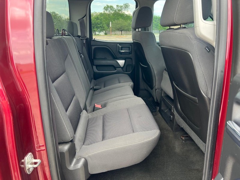 Chevrolet Silverado 1500 Vehicle Full-screen Gallery Image 11