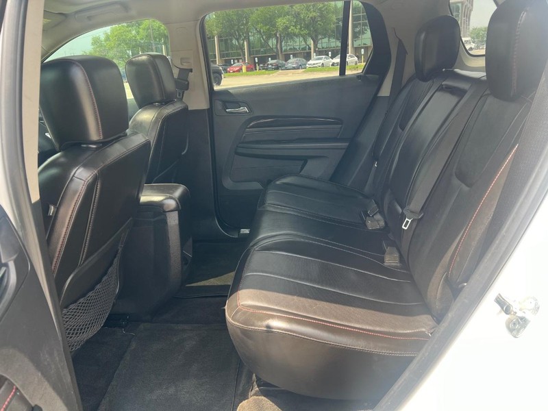 GMC Terrain Vehicle Full-screen Gallery Image 09