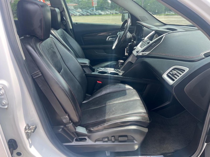 GMC Terrain Vehicle Full-screen Gallery Image 10