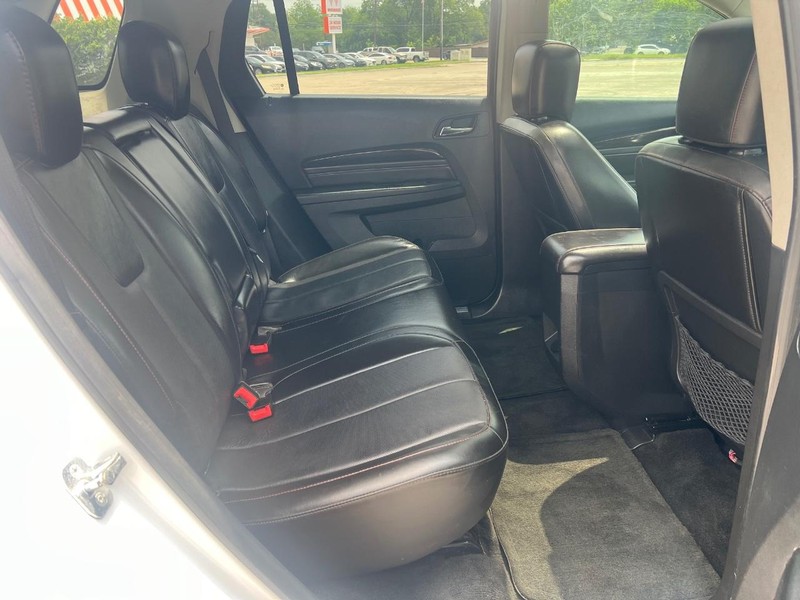GMC Terrain Vehicle Full-screen Gallery Image 11