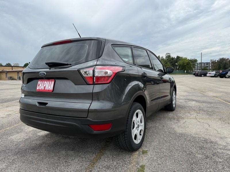 Ford Escape Vehicle Full-screen Gallery Image 6