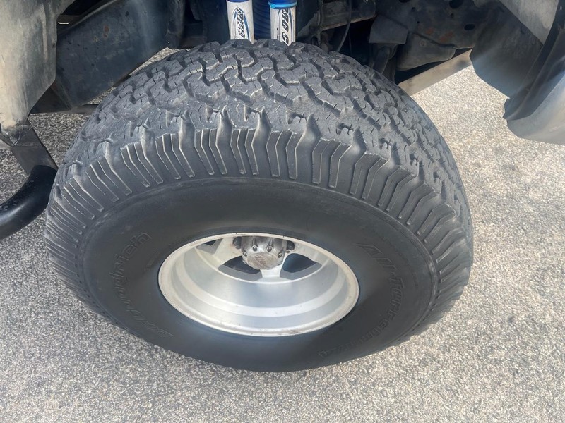 Chevrolet C/K 1500 Vehicle Full-screen Gallery Image 11
