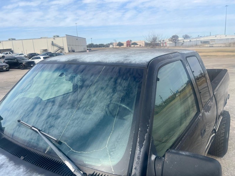 Chevrolet C/K 1500 Vehicle Full-screen Gallery Image 16
