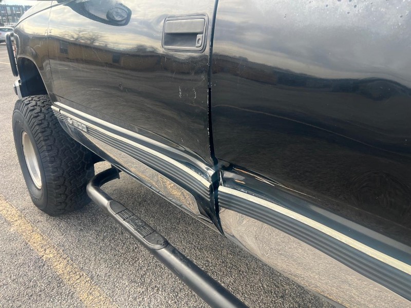 Chevrolet C/K 1500 Vehicle Full-screen Gallery Image 18