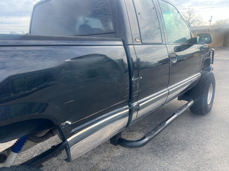 Chevrolet C/K 1500 Vehicle Full-screen Gallery Image 19