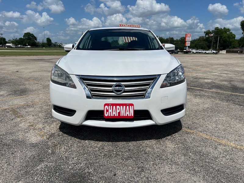Nissan Sentra Vehicle Full-screen Gallery Image 3