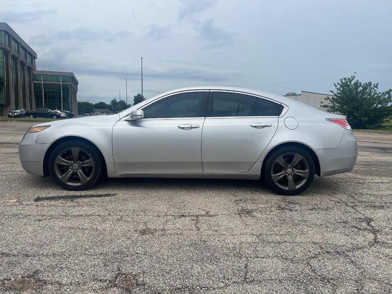Acura TL Vehicle Full-screen Gallery Image 2