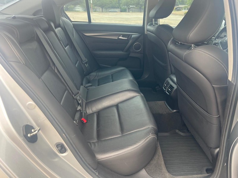 Acura TL Vehicle Full-screen Gallery Image 11