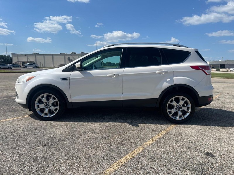 Ford Escape Vehicle Full-screen Gallery Image 2