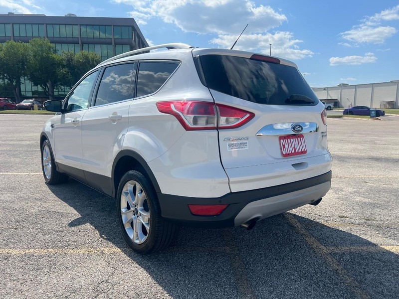 Ford Escape Vehicle Full-screen Gallery Image 7