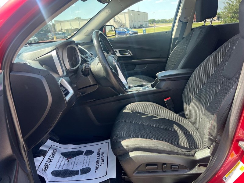Chevrolet Equinox Vehicle Full-screen Gallery Image 8