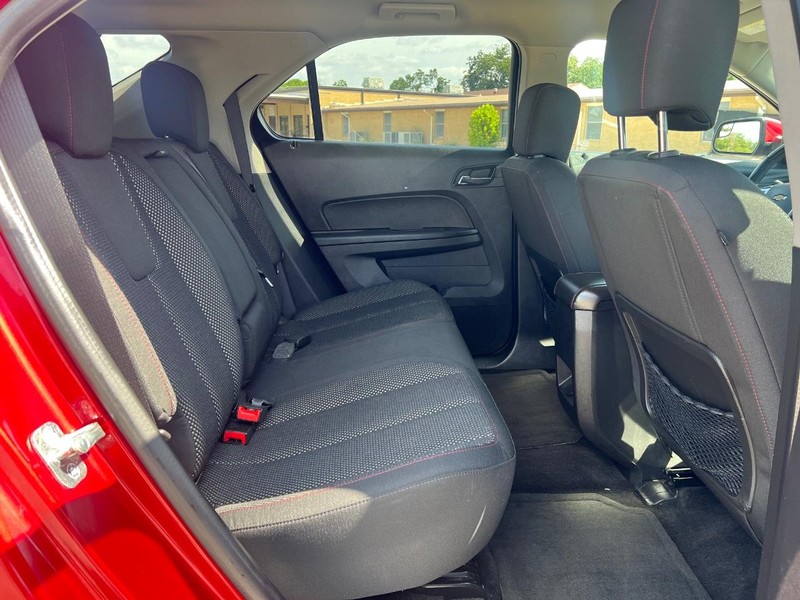 Chevrolet Equinox Vehicle Full-screen Gallery Image 11