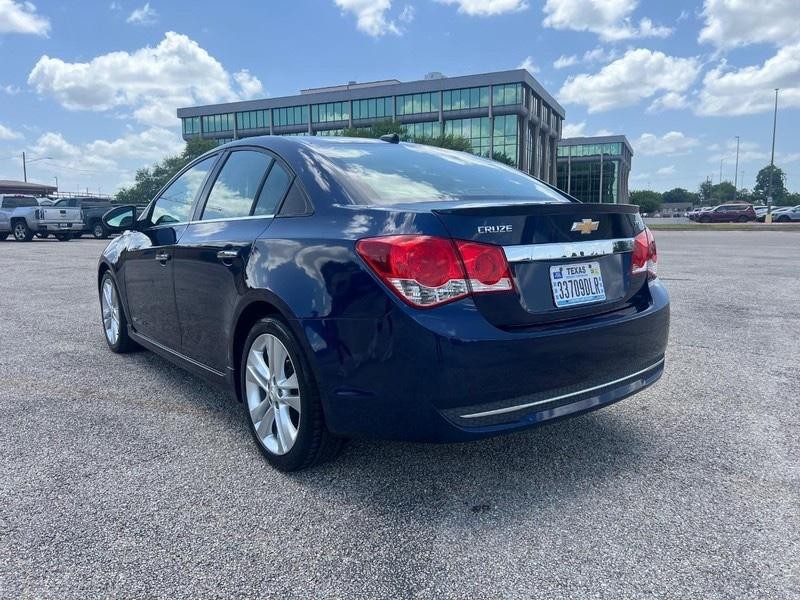Chevrolet Cruze Vehicle Full-screen Gallery Image 5