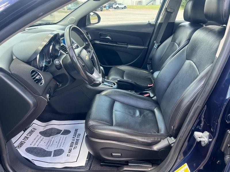 Chevrolet Cruze Vehicle Full-screen Gallery Image 6