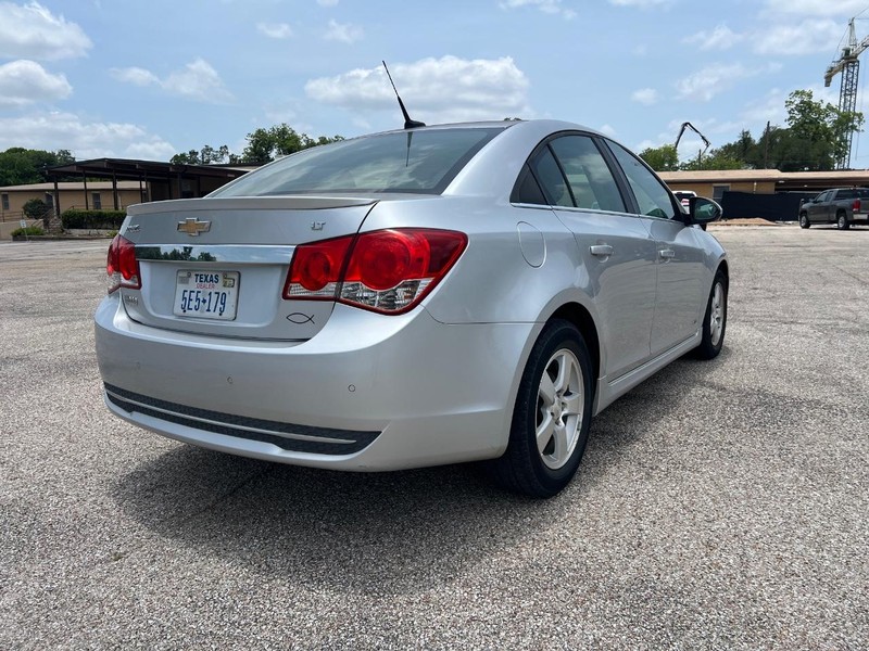 Chevrolet Cruze Vehicle Full-screen Gallery Image 6