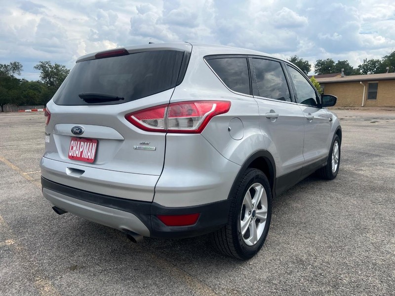 Ford Escape Vehicle Full-screen Gallery Image 6