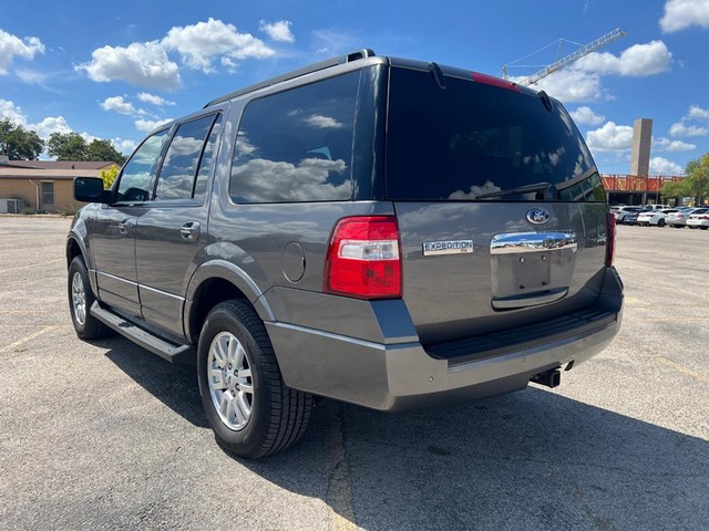 Ford Expedition Vehicle Full-screen Gallery Image 07
