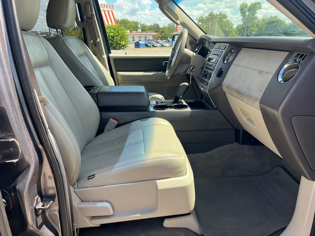 Ford Expedition Vehicle Full-screen Gallery Image 11