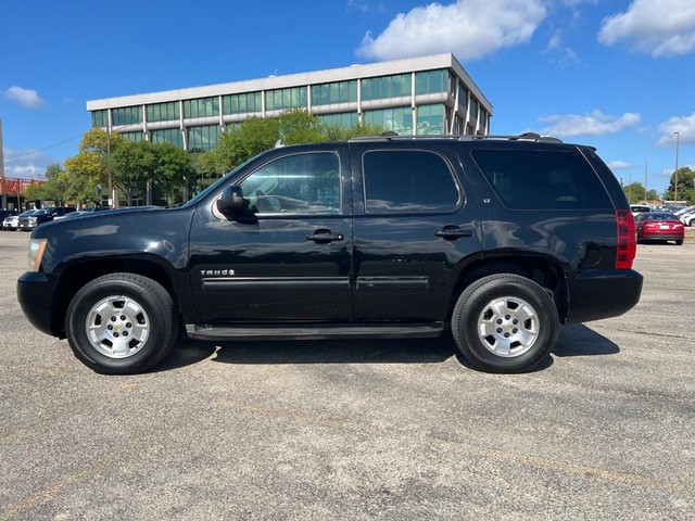 Chevrolet Tahoe Vehicle Full-screen Gallery Image 02