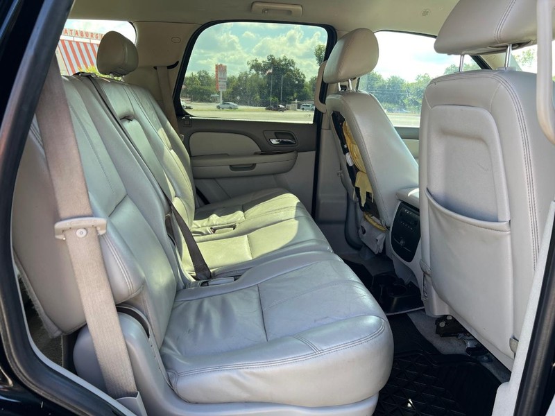Chevrolet Tahoe Vehicle Full-screen Gallery Image 12