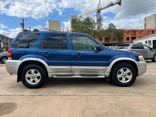 Ford Escape Vehicle Full-screen Gallery Image 05