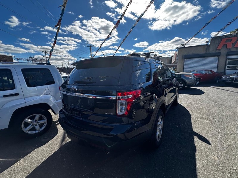 2014 Ford Explorer Base photo 4