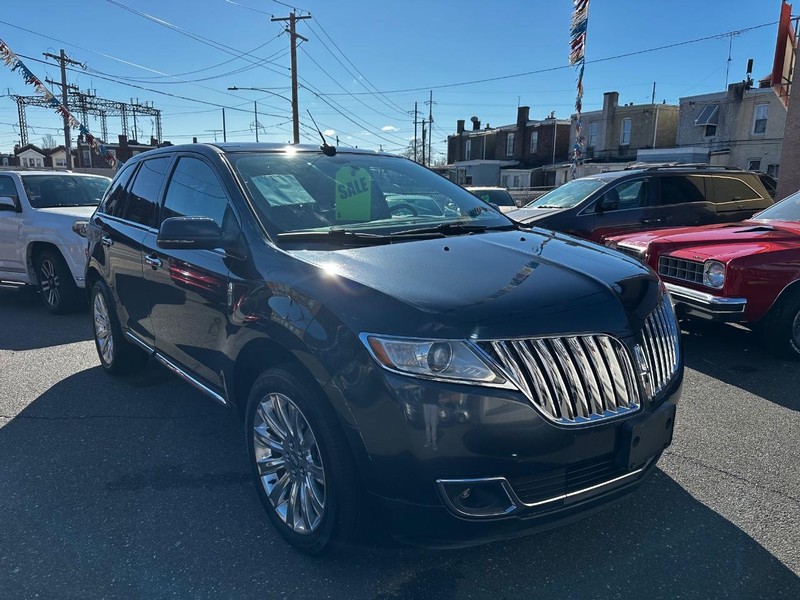 2014 Lincoln MKX Base photo 2