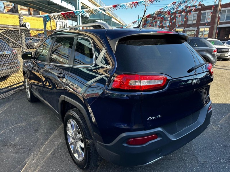 2015 Jeep Cherokee Limited photo 2