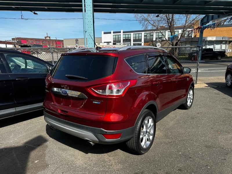 2014 Ford Escape Titanium photo 2