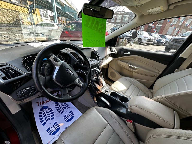 2014 Ford Escape Titanium photo 3