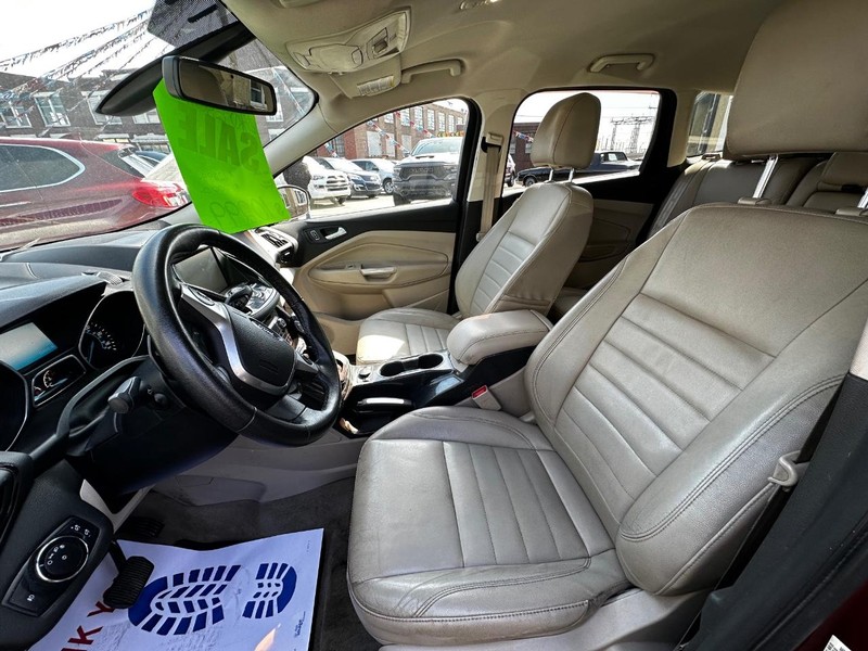 2014 Ford Escape Titanium photo 4
