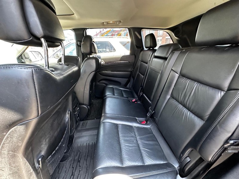 2011 Jeep Grand Cherokee Laredo photo 6