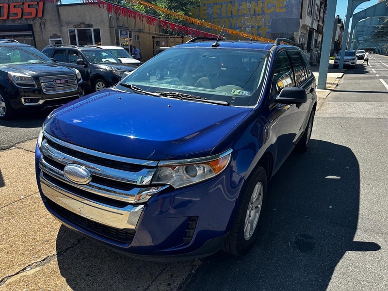 2013 Ford Edge SE photo 2