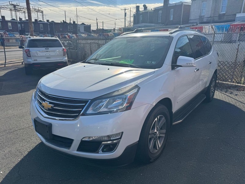 Chevrolet Traverse Vehicle Full-screen Gallery Image 02