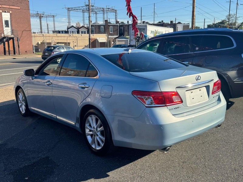 2010 Lexus ES 350 photo 3