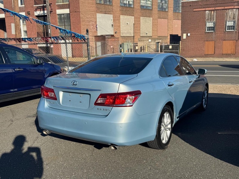 2010 Lexus ES 350 photo 4