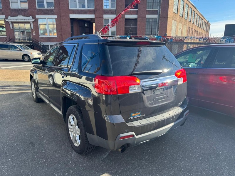 GMC Terrain Vehicle Full-screen Gallery Image 03