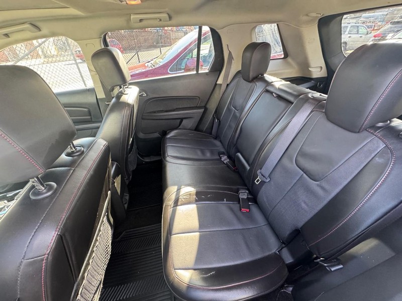 GMC Terrain Vehicle Full-screen Gallery Image 05