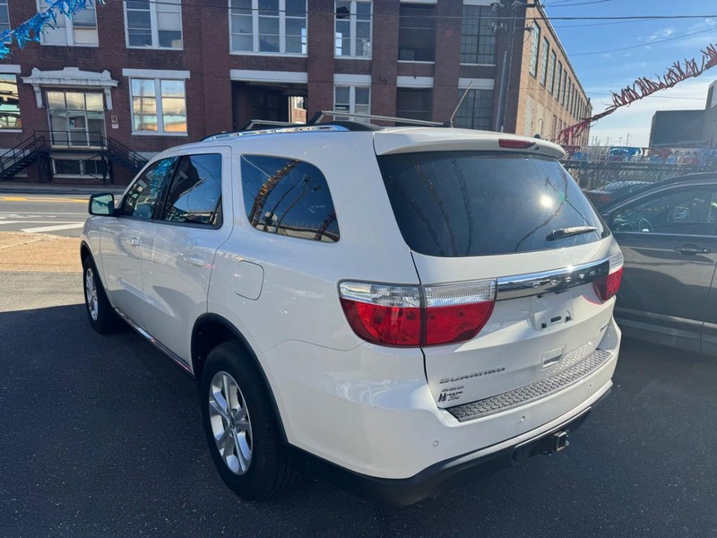 Dodge Durango Vehicle Full-screen Gallery Image 03