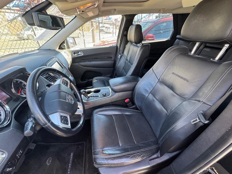 Dodge Durango Vehicle Full-screen Gallery Image 05