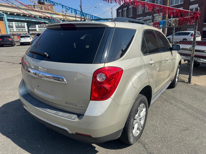 Chevrolet Equinox Vehicle Full-screen Gallery Image 02