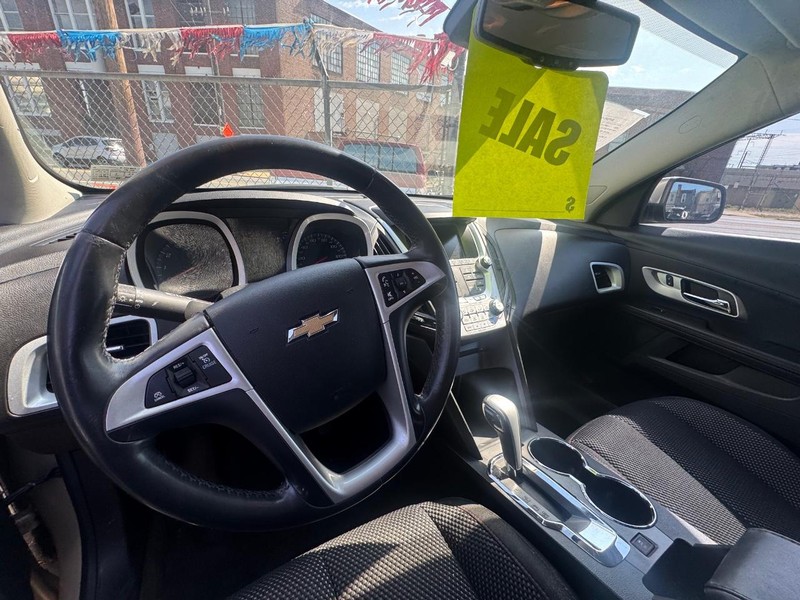 Chevrolet Equinox Vehicle Full-screen Gallery Image 04