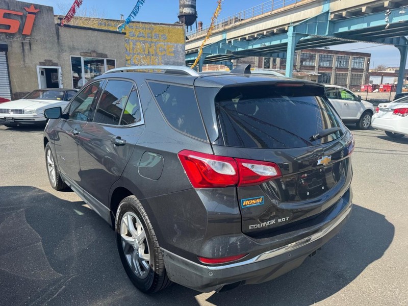 Chevrolet Equinox Vehicle Full-screen Gallery Image 03