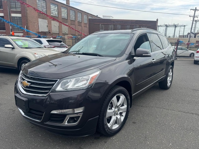 Chevrolet Traverse Vehicle Full-screen Gallery Image 02